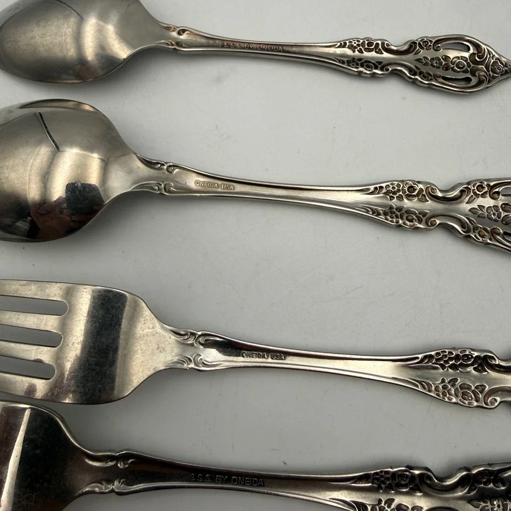 Oneida Raphael Stainless Flatware 5 Piece Place Setting Vintage USA Floral